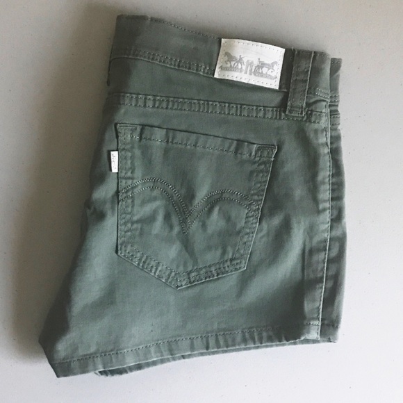 Levi’s Green Twill Stretch Denim Shorts Sz 27 - Picture 6 of 8